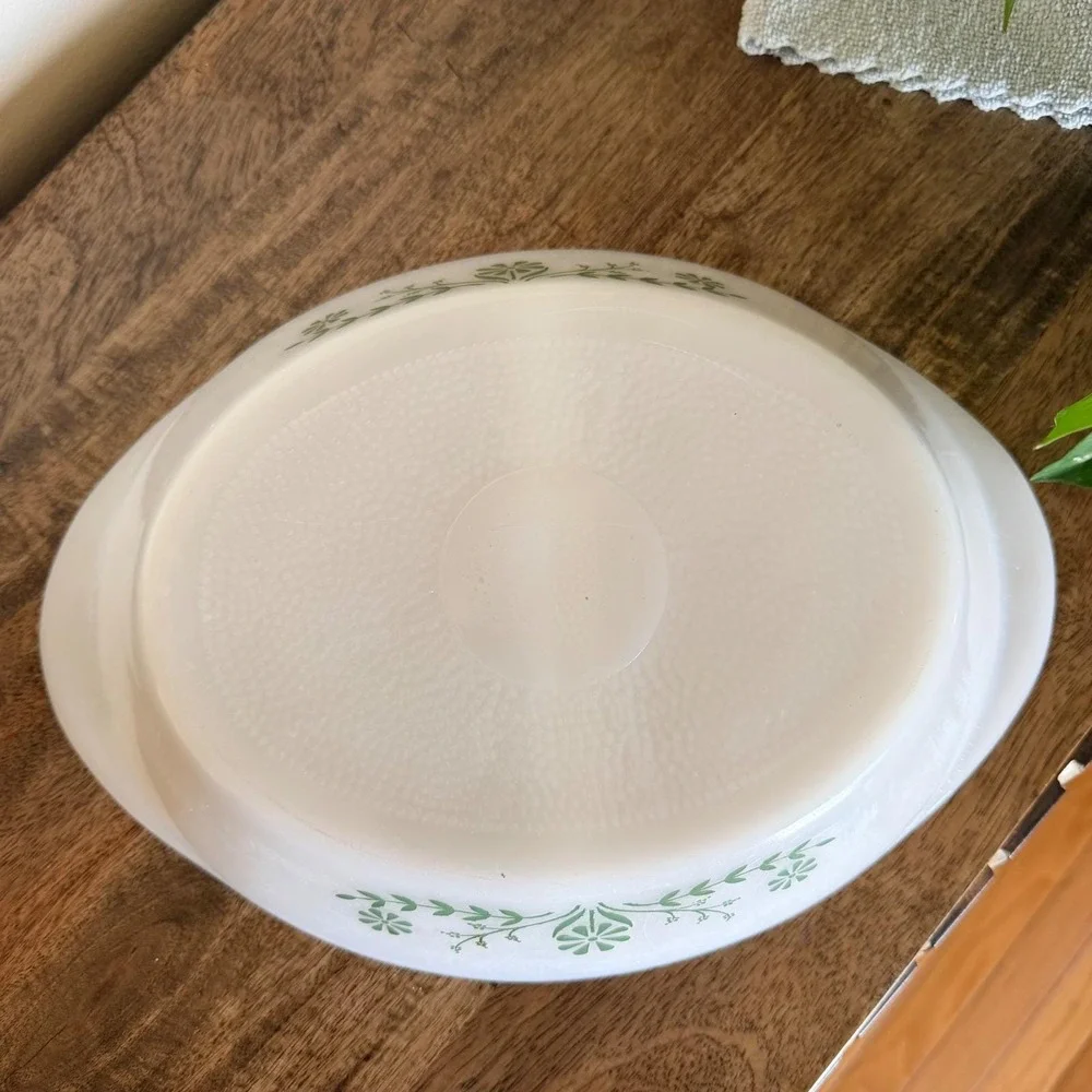 Vintage Unmarked Glasbake Green Daisy Divided Milk Glass Casserole‎ Dish 70s